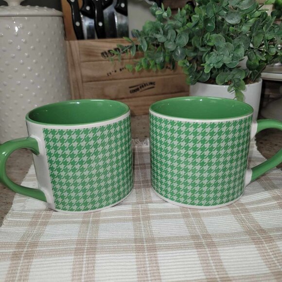 Tara Reed Designs Coffee Mug 20 oz Blue Harbor Collection Green Houndstooth 2014 - Picture 1 of 3
